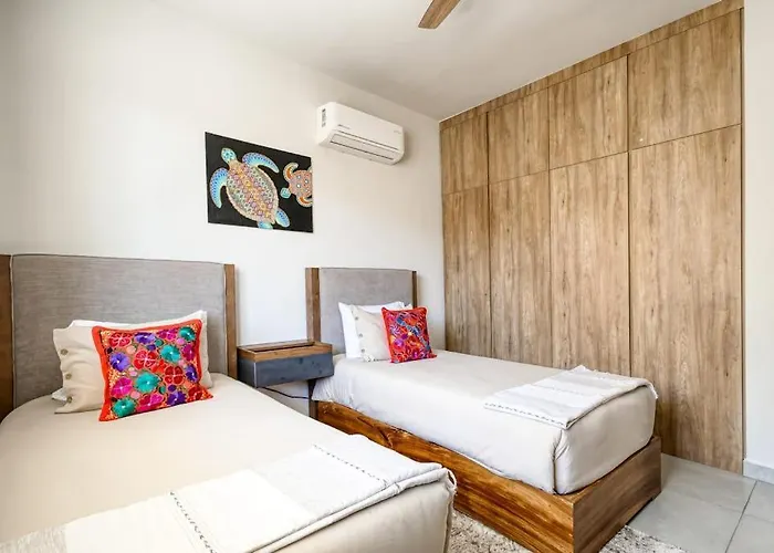 Сasa de vacaciones Bright And Modern W/ Balcony, Shared Pool, A/c, Minutes To & Town Cabo San Lucas