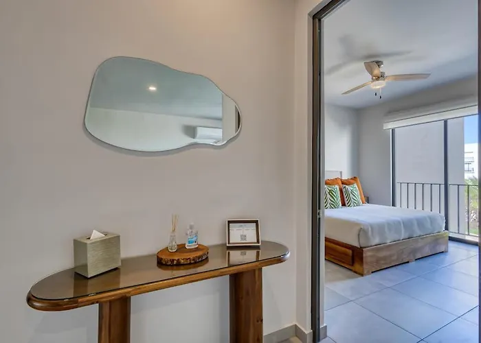 Bright And Modern W/ Balcony, Shared Pool, A/c, Minutes To & Town Сasa de vacaciones *