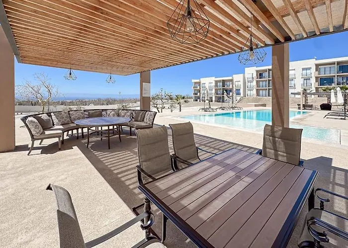 Bright And Modern W/ Balcony, Shared Pool, A/c, Minutes To & Town Сasa de vacaciones